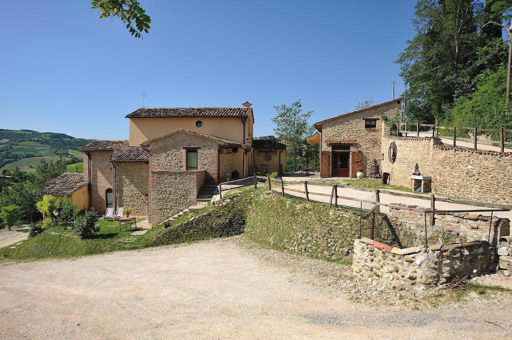 Гостьовий будинок Country House Ca' Vernaccia Урбіно Екстер'єр фото